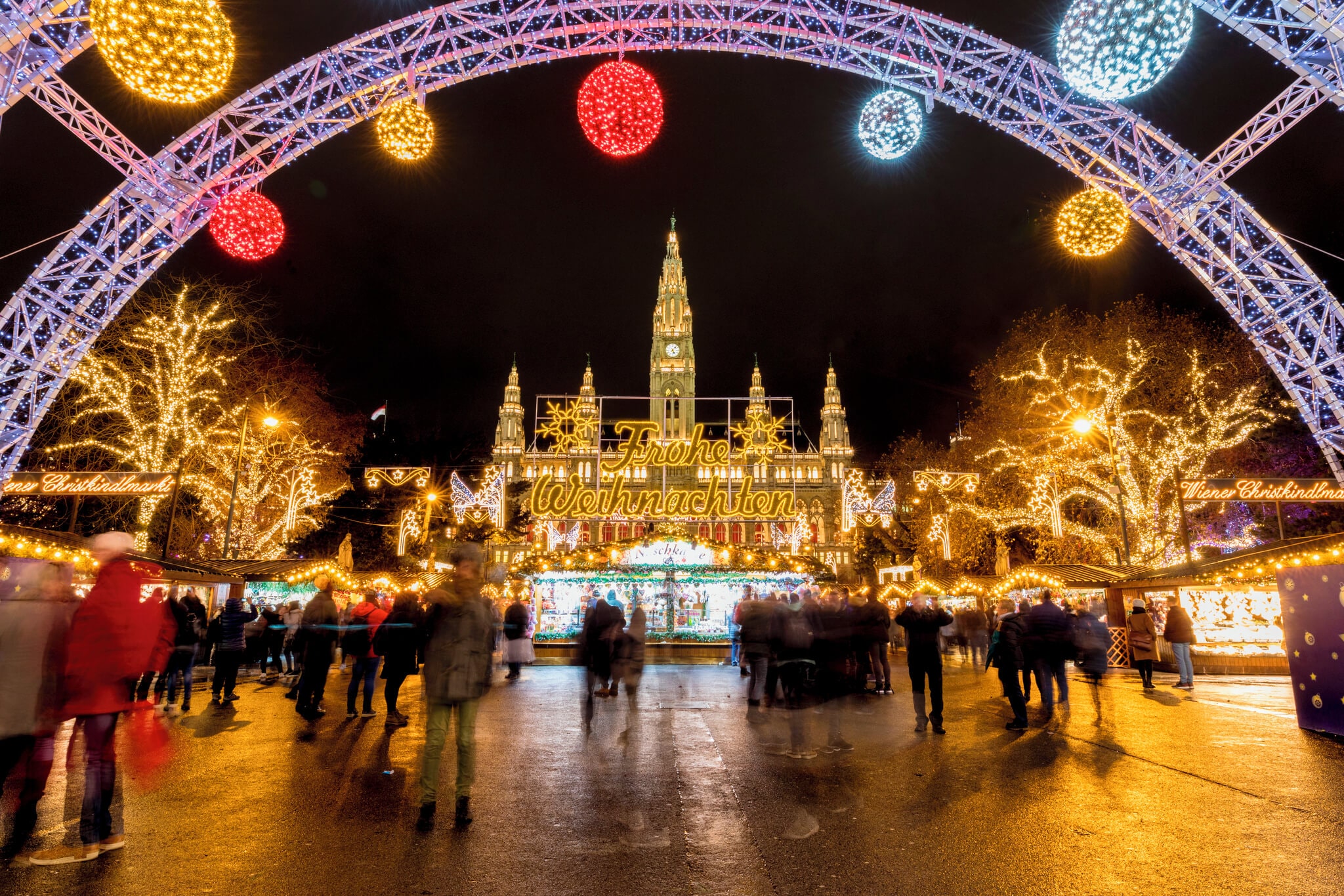 Austria Holidays Best Deals 2024 2025 Austria Hotels Jet2holidays   Hero Banner Vienna Christmas Markets2 