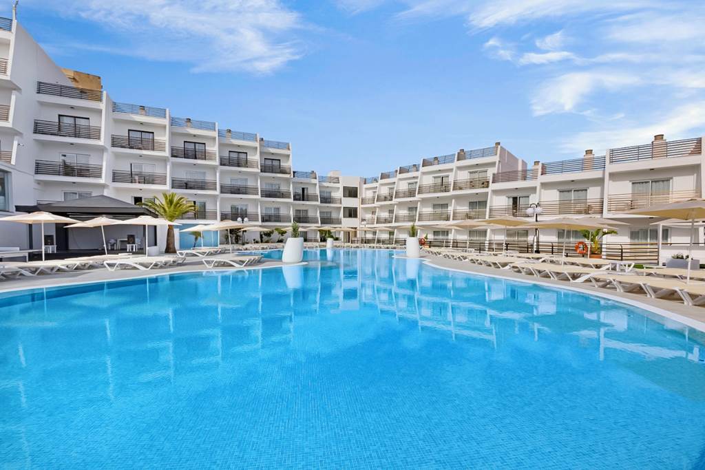 Palmanova Suites by TRH, Balearics