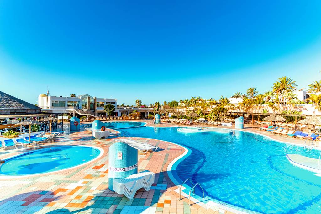 Hl Club Playa Blanca Playa Blanca Hotels Jet2holidays