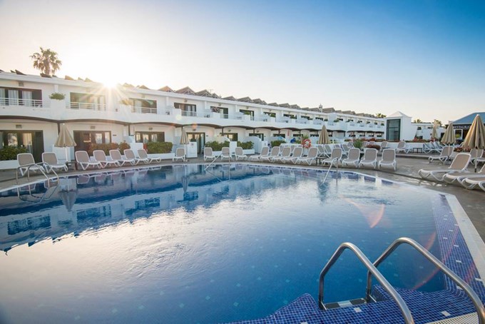 Relaxia Lanzaplaya - Puerto Del Carmen Hotels | Jet2holidays