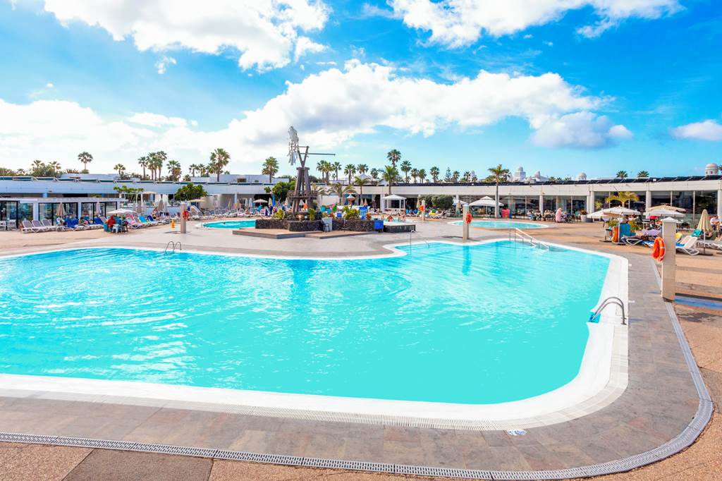 Relaxia Lanzasur Club & Aqualava Waterpark - Playa Blanca hotels ...