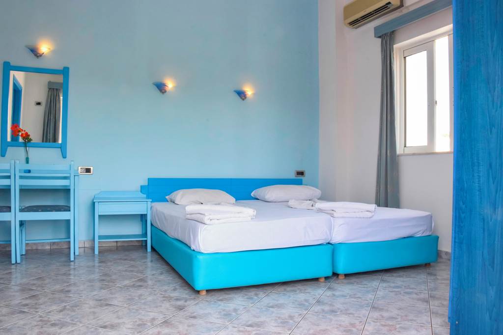 Olga Beach Apartments - Aghia Marina - Chania hotels | Jet2holidays