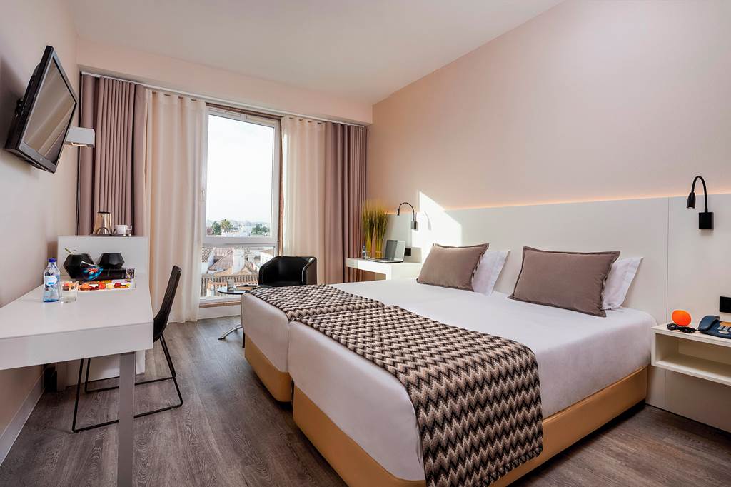 Hotel Faro & Beach Club - Faro City hotels | Jet2holidays