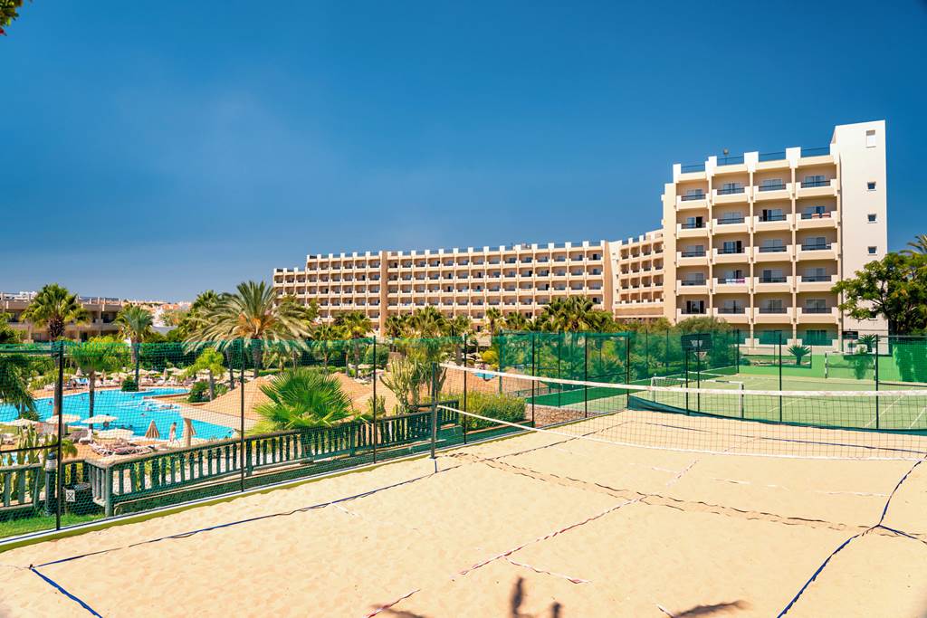 3HB Guarana and Zoomarine Theme Park - Olhos D'Agua (Albufeira) hotels ...