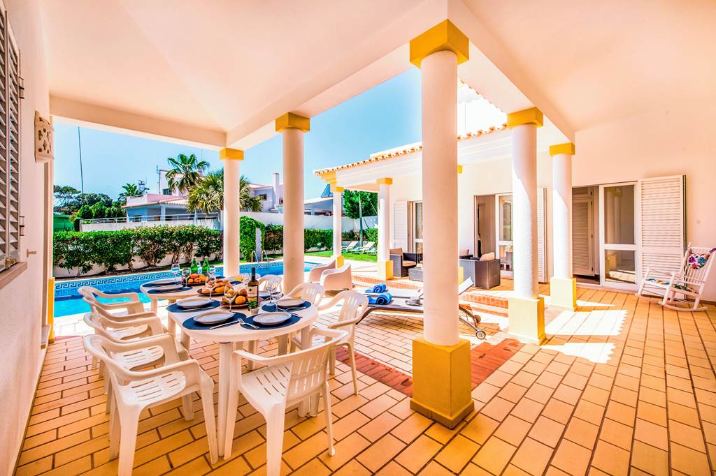 Villa Candeias | Jet2Villas | Jet2holidays