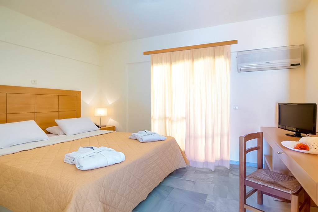 Mare Hotel Apartments - Aghios Nikolaos hotels | Jet2holidays