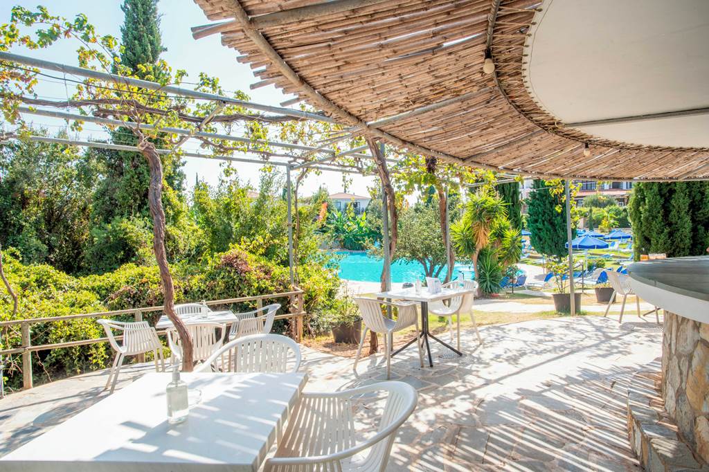 Sunrise Village Beach Hotel - Petalidi hotels | Jet2holidays