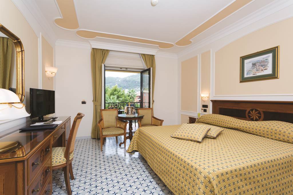 Grand Hotel Royal Sorrento Centre Hotels Jet2holidays   NAP 73195 GH ROYAL 0915 07 