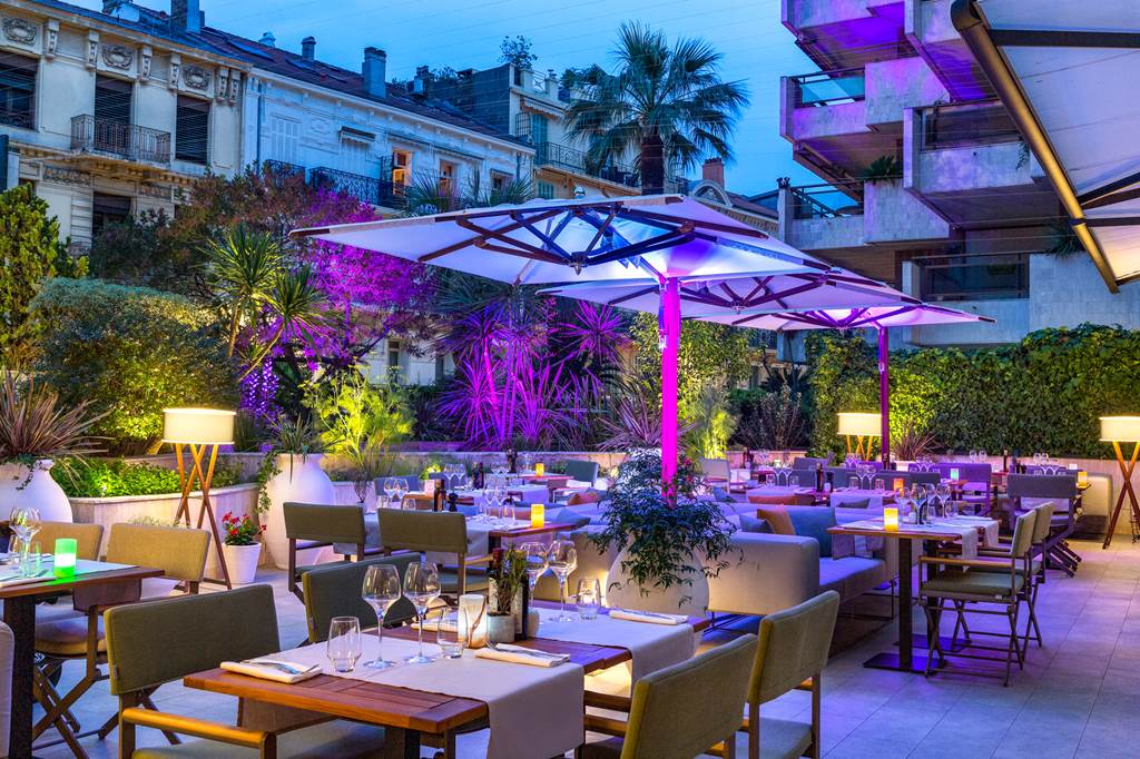 hotel barriere le gray d albion cannes france