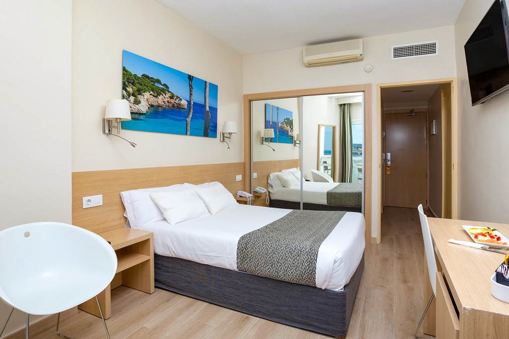 Hotel Samos - Magalluf Hotels | Jet2holidays