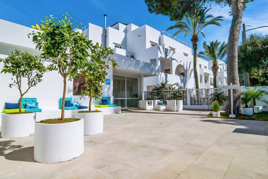 Hotel Cala d'Or - Cala D'Or hotels | Jet2holidays