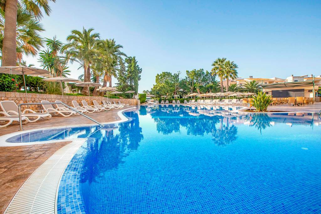 Hotel Marfil Playa - Sa Coma hotels | Jet2holidays