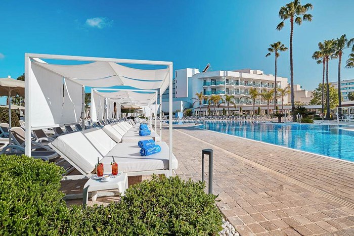 Hipotels Cala Millor Park - Cala Millor hotels | Jet2holidays