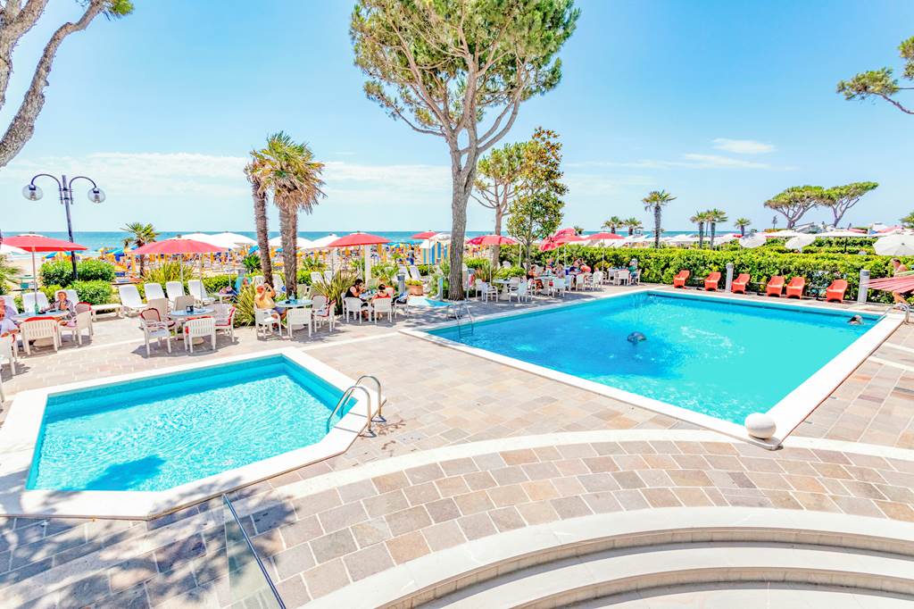 Termini Beach Hotel Suites Lido Di Jesolo Hotels Jet2holidays