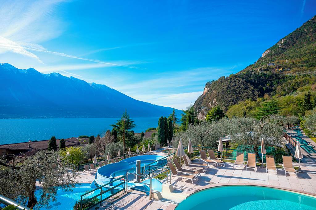 Leonardo da Vinci - Limone hotels | Jet2holidays