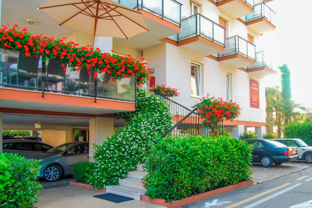 Hotel Taormina - Bardolino hotels | Jet2holidays