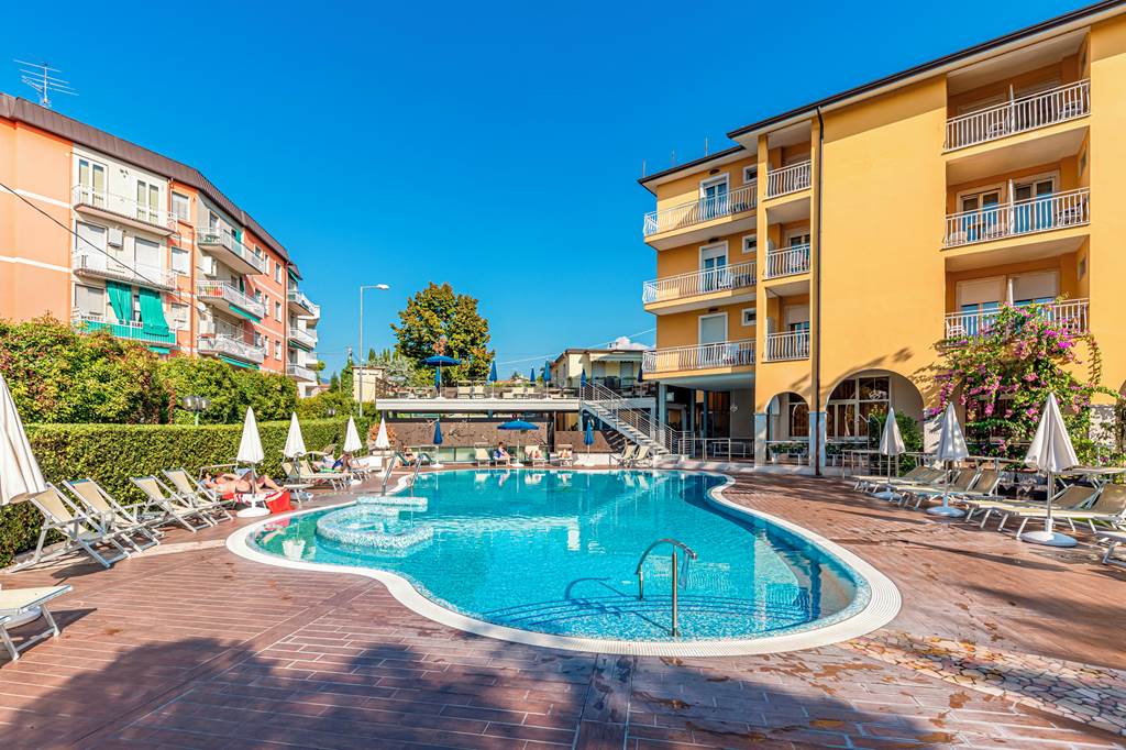 Hotel Bisesti - Garda hotels | Jet2holidays
