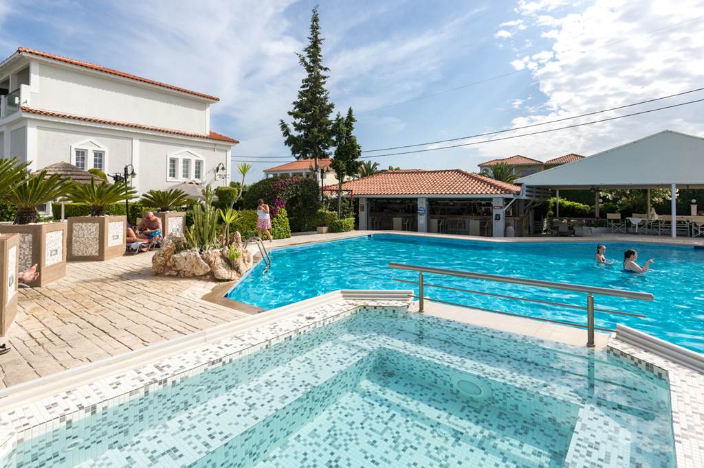 Louros beach hotel kalamaki clearance website